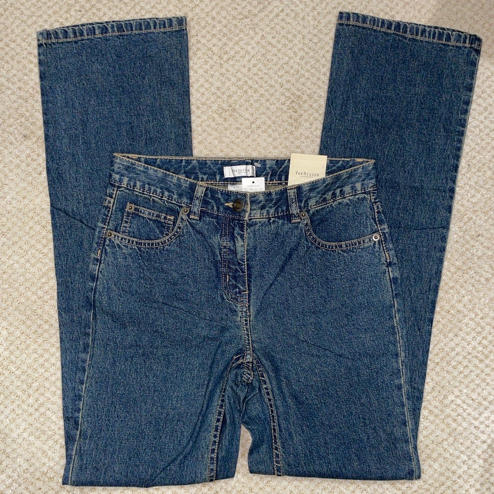 NWT Van Heusen low rise / mid rise bootcut jeans